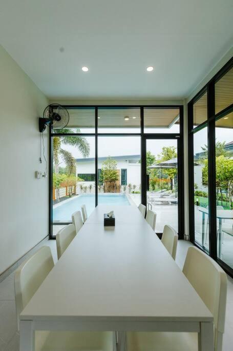 Cheeva Pool Villa Khao Lak Eksteriør billede