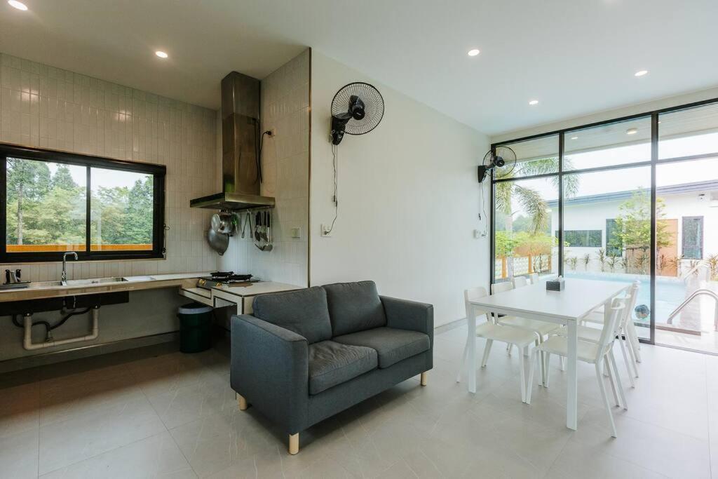 Cheeva Pool Villa Khao Lak Eksteriør billede