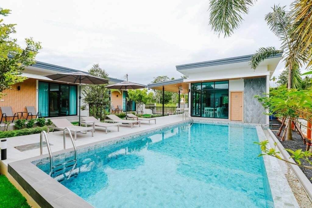 Cheeva Pool Villa Khao Lak Eksteriør billede