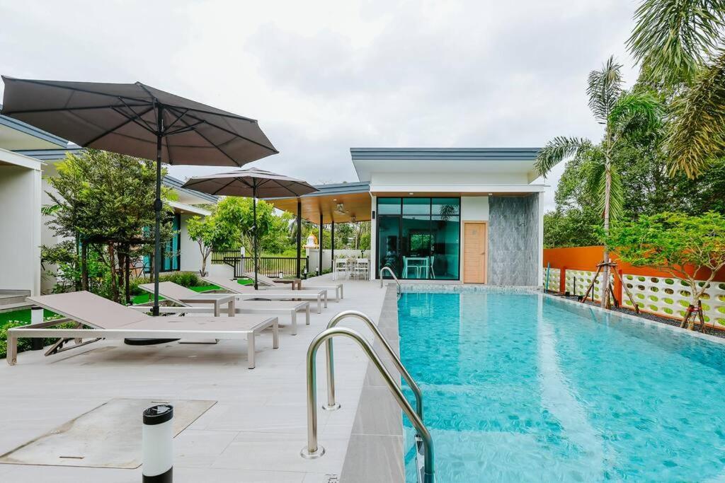 Cheeva Pool Villa Khao Lak Eksteriør billede